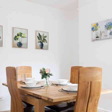 Bright & Modern 3 Bedroom Old Trafford Home Manchester Esterno foto