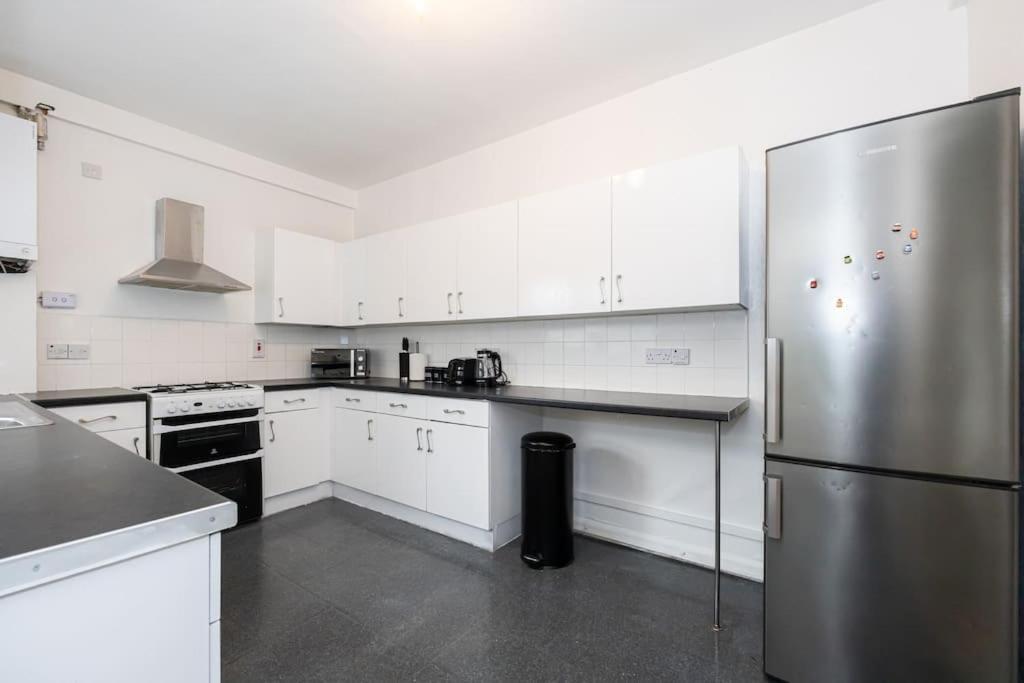 Bright & Modern 3 Bedroom Old Trafford Home Manchester Esterno foto